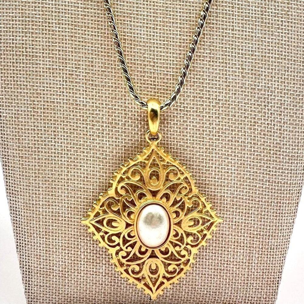 Vintage 70s Biagi Gold Tone Filigree White Pearl Statement Pendant Necklace Y2K
